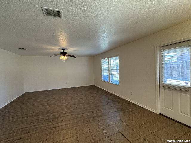 9022 Walking Crk Property Photo 11