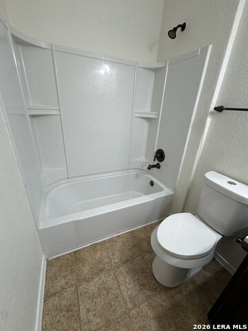 9022 Walking Crk Property Photo 18