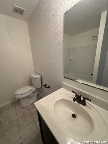 9022 Walking Crk Property Photo 28