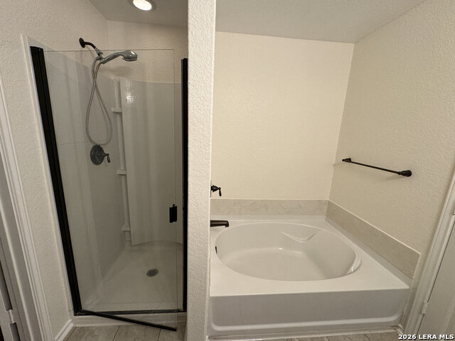 9022 Walking Crk Property Photo 40