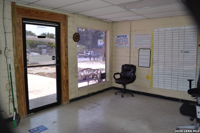 1220 Fredericksburg Rd Property Photo 2