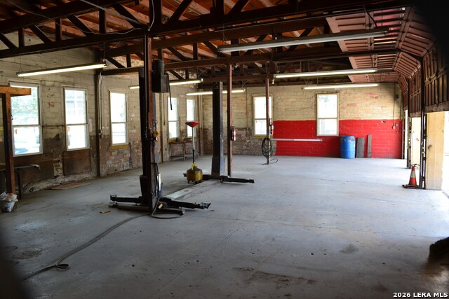 1220 Fredericksburg Rd Property Photo 10