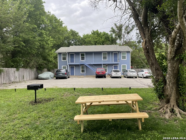 107 1st St Property Photo 1