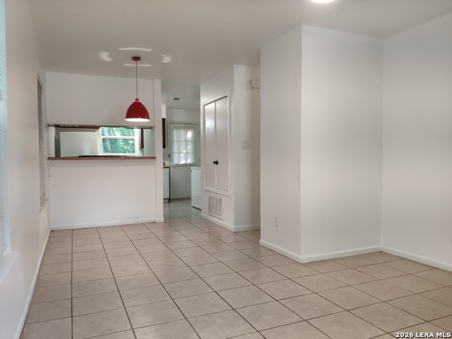107 1st St Property Photo 4