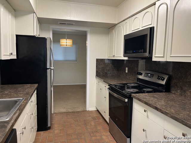 11615 Sandman Property Photo 5