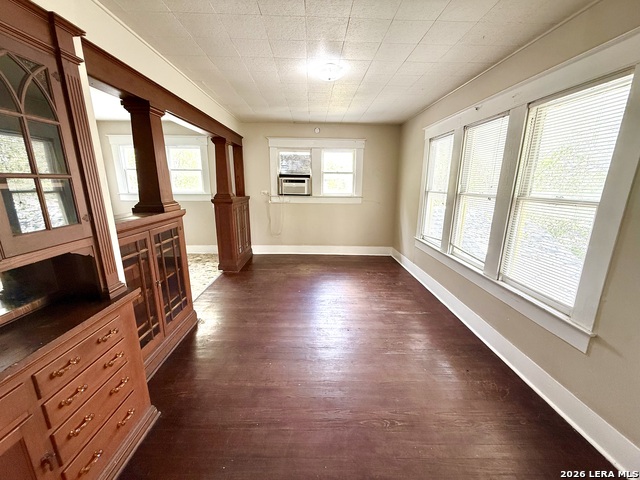 810 W Magnolia Property Photo 6