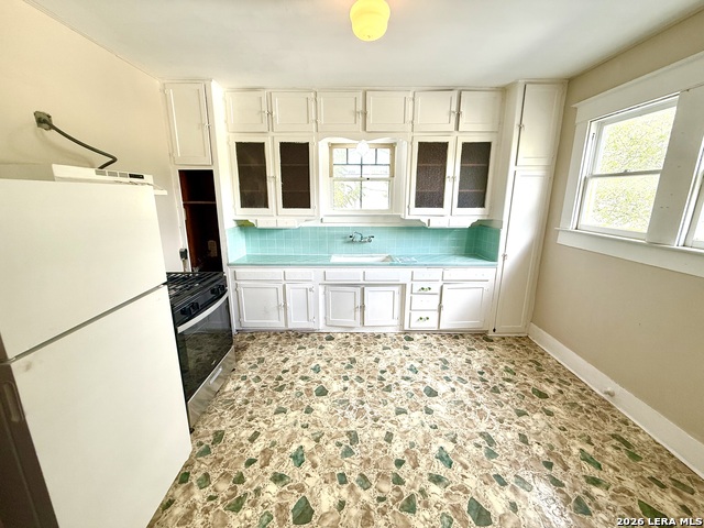 810 W Magnolia Property Photo 9