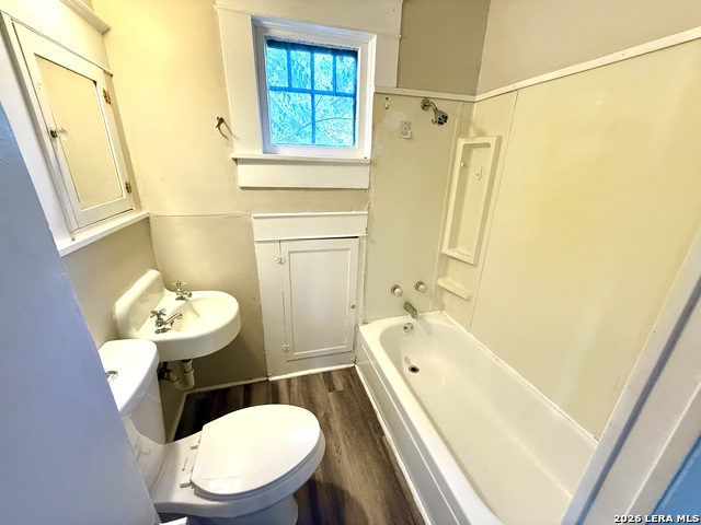 810 W Magnolia Property Photo 15