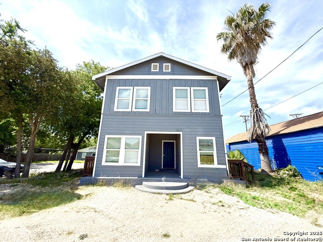 2422 W Commerce Property Photo 2