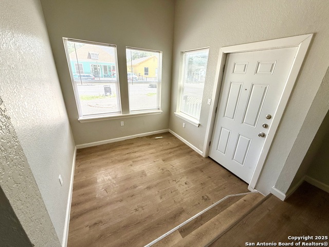 2422 W Commerce Property Photo 7