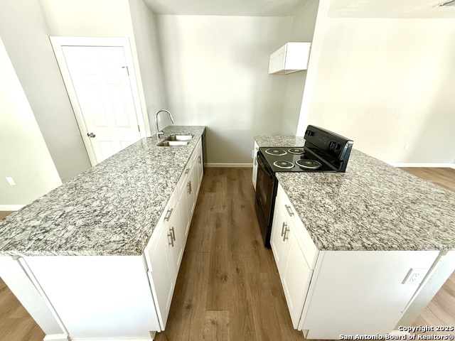 2422 W Commerce Property Photo 9