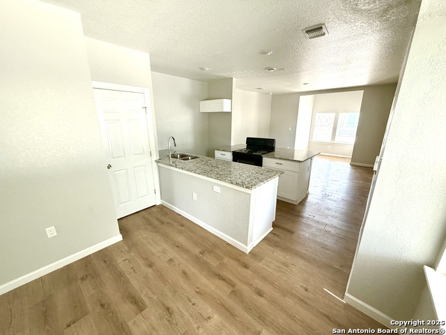 2422 W Commerce Property Photo 13