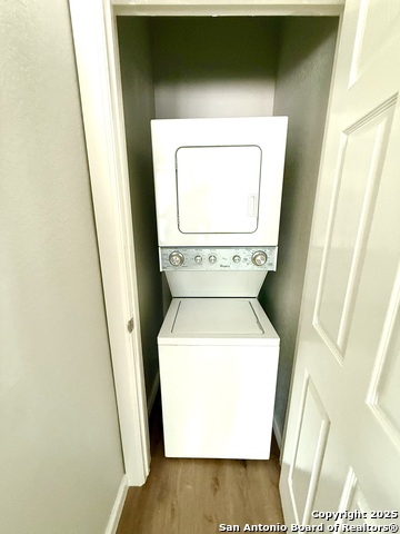 2422 W Commerce Property Photo 14