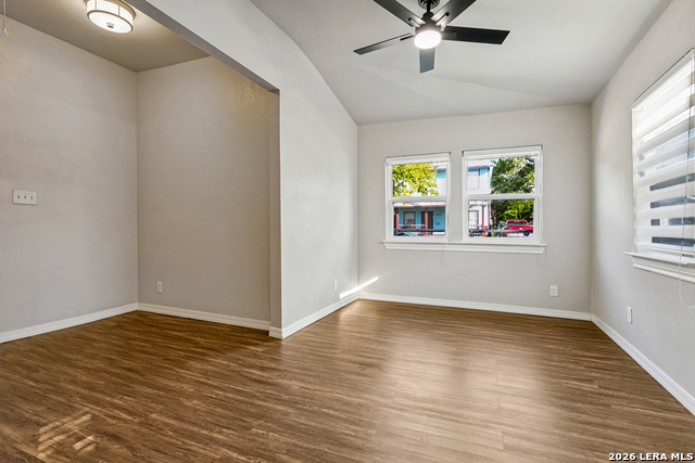220 Mason St Property Photo 15