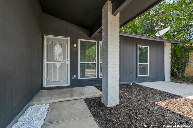 819 SPRING PARK ST Property Photo 1