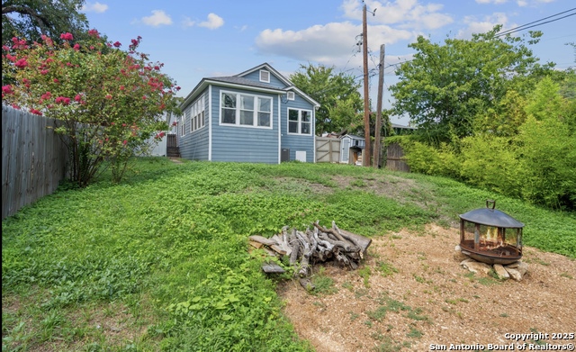 508 Blanco Property Photo 23