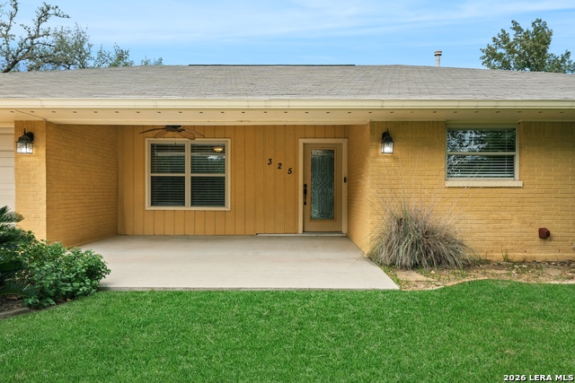 325 Meadowbrook Dr Property Photo 4