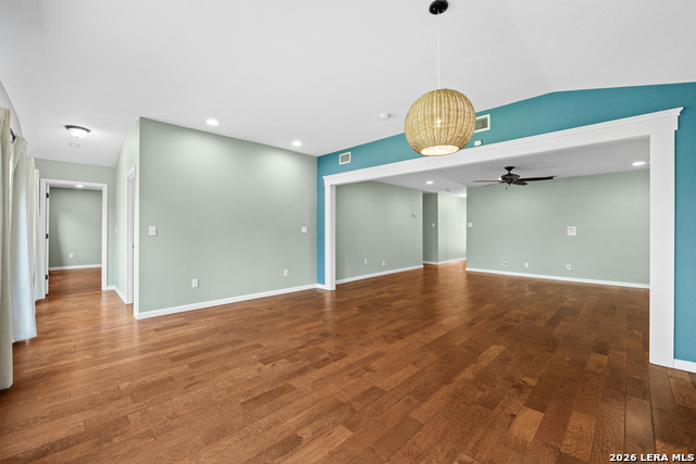325 Meadowbrook Dr Property Photo 18
