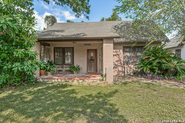 323 W Lullwood Ave Property Photo