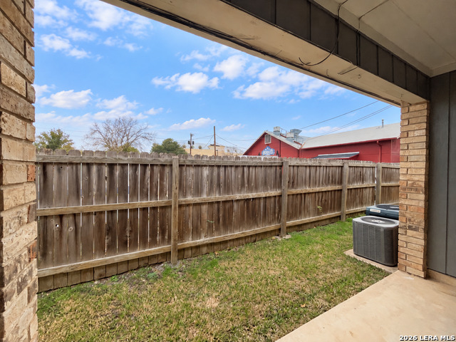 311 E San Antonio Ave Property Photo 24