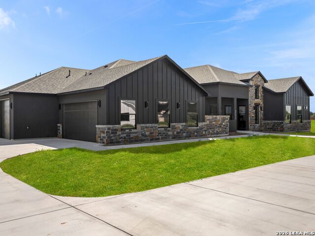 223 Double Creek Loop Property Photo 3