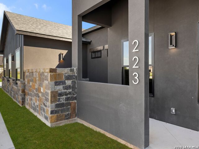 223 Double Creek Loop Property Photo 4