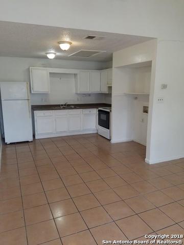 7613 Windsor Oaks Property Photo 1