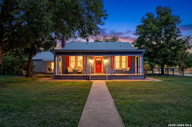 966 Bismark Property Photo 1