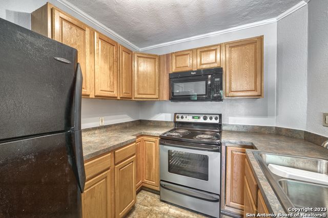 519 W Craig Pl Property Photo 3