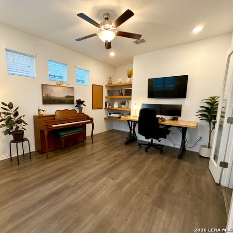 727 Navarro St Property Photo 7