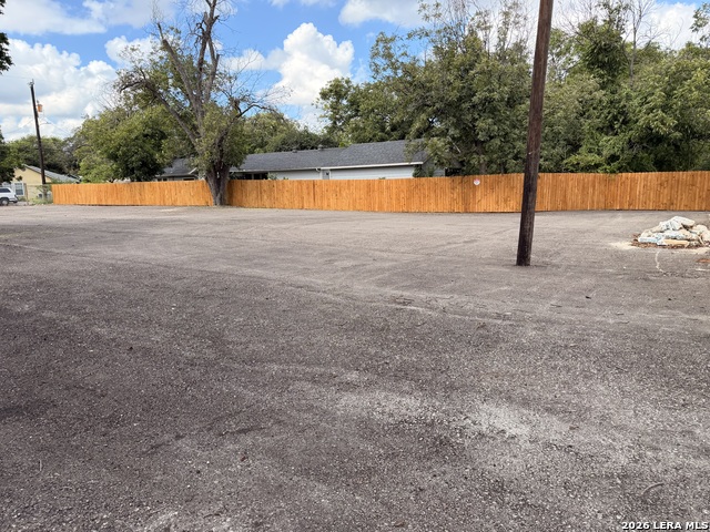731 Probandt Property Photo 5