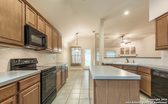 602 Turtle Hill Property Photo 3