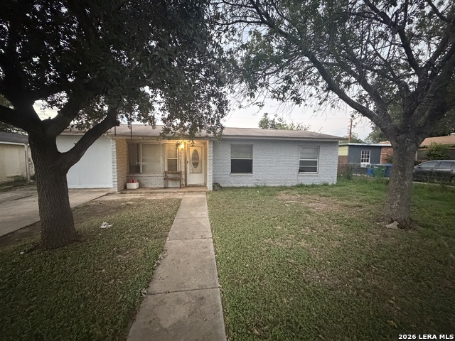 411 E Mally Property Photo 1