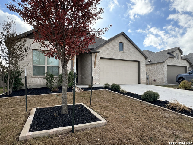 138 Red Oak Property Photo 1