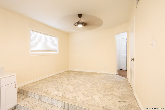 5009 San Francisco Ave Property Photo 13