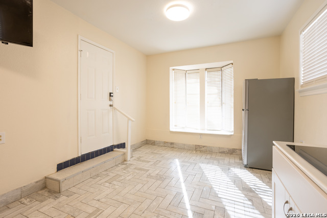 5009 San Francisco Ave Property Photo 14