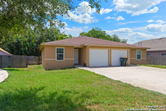 280 Rosalie Dr Property Photo 3