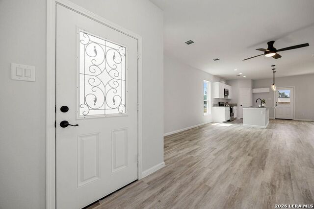 8 Donna Ct Property Photo 3
