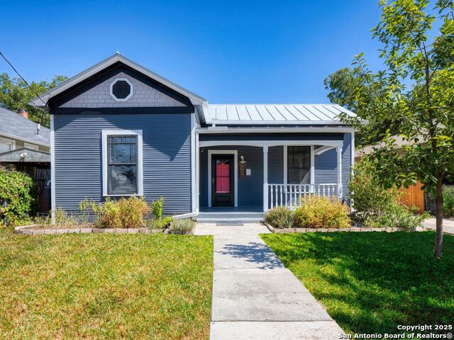 925 Lamar St Property Photo 1