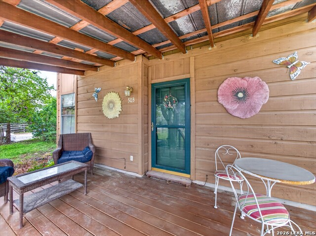 503 Hackberry St Property Photo 2