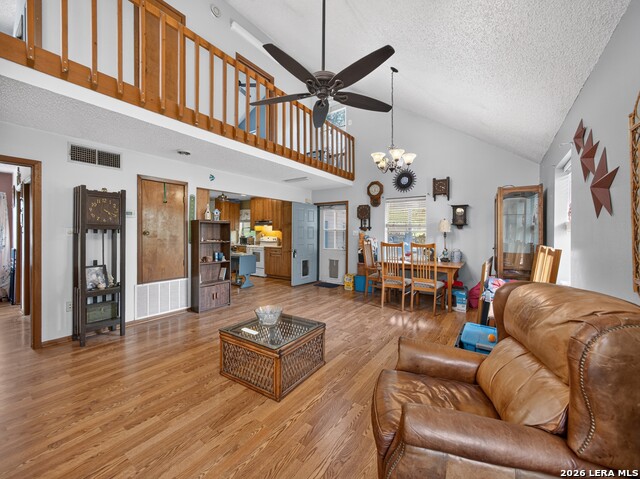 503 Hackberry St Property Photo 5