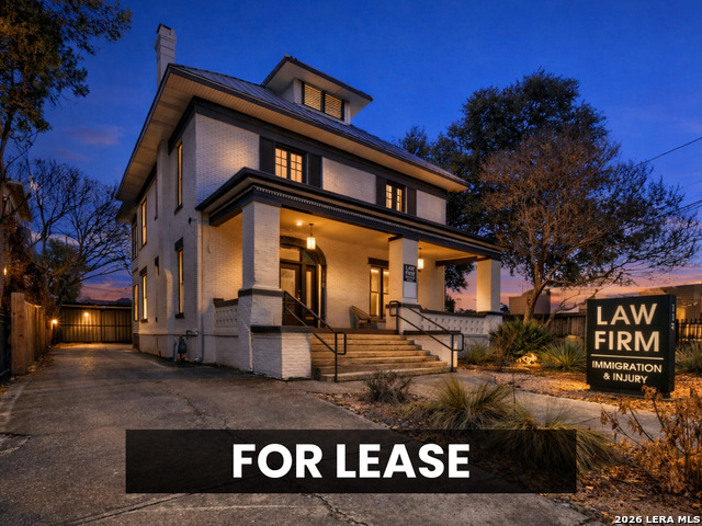 118 E Ashby Pl Property Photo 1