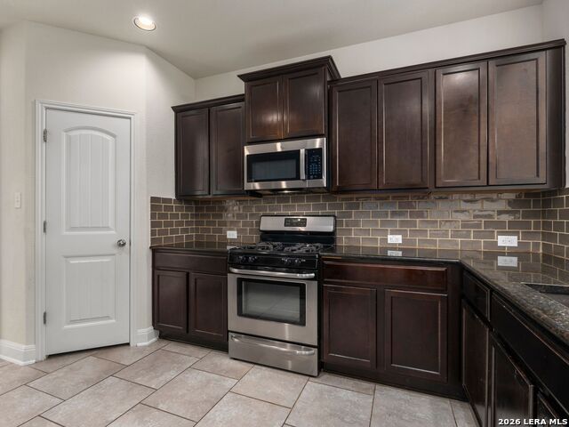 5611 Calaveras Way Property Photo 17