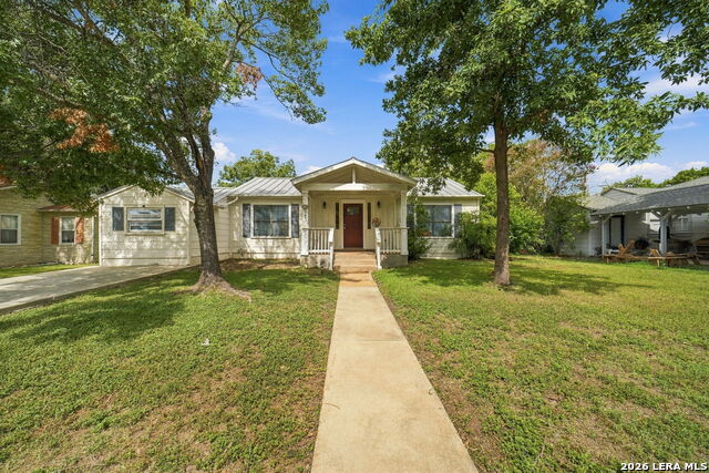 147 Larchmont Dr Property Photo 1