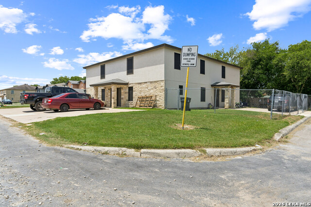 7587 Windsor Oaks Property Photo 1