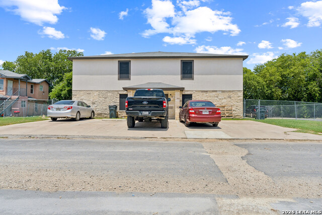 7587 Windsor Oaks Property Photo 2