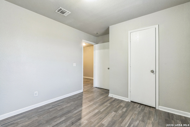 7587 Windsor Oaks Property Photo 11