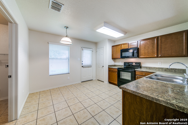 3608 Lazy Diamond Property Photo 5