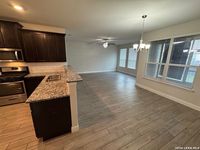 330 Singing Brk Property Photo 4