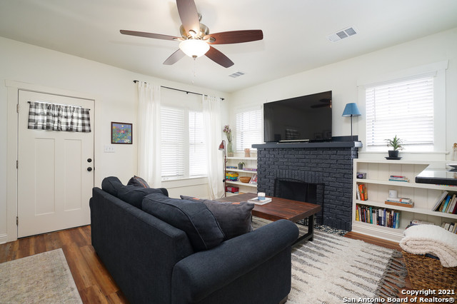 1125 Virginia Property Photo 4
